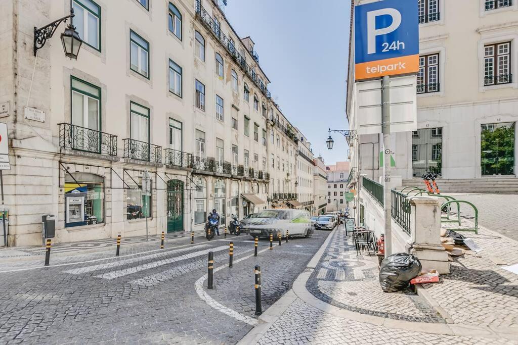 Made For The City Lovers- Urban Charm In Chiado Лиссабон Экстерьер фото