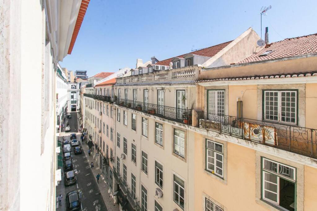 Made For The City Lovers- Urban Charm In Chiado Лиссабон Экстерьер фото